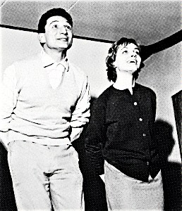 Gianni Rossi e Pina Setti, che diventerà sua moglie, durante le prove di 'Bertolt Brecht' - Sesto San Giovanni (MI)